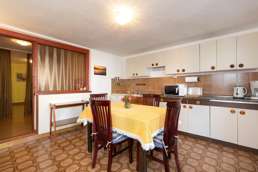 Baška Studio for Up to 3 Guests with Parking