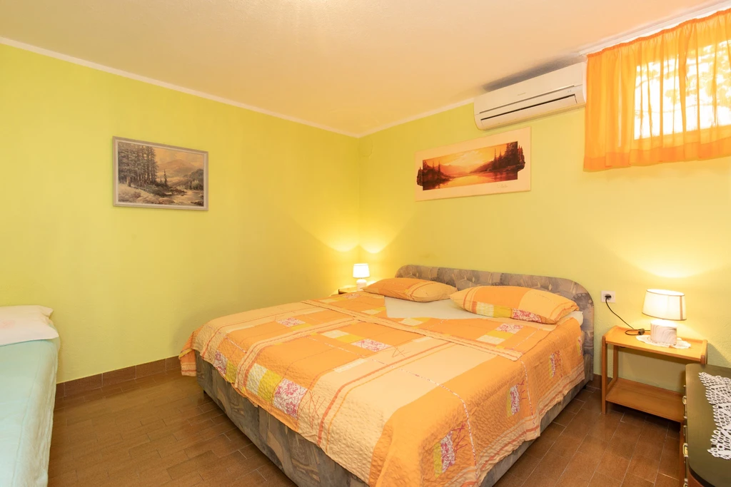 Baška Studio for Up to 3 Guests with Parking