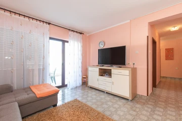 Baška Apartment with Terrace for 4-5 Guests