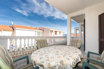 Baška Apartment with Terrace for 4-5 Guests