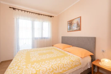 Baška Apartment with Terrace for 4-5 Guests