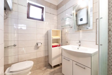 Baška Apartment with Terrace for 4-5 Guests