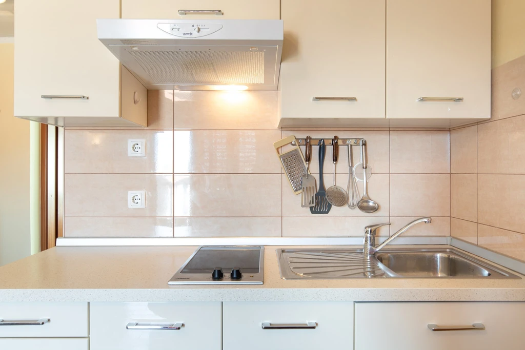 Baška Apartment for 3 Guests with Private Parking