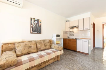 Baška Apartment for 2–3 Guests, 80 m to the Beach