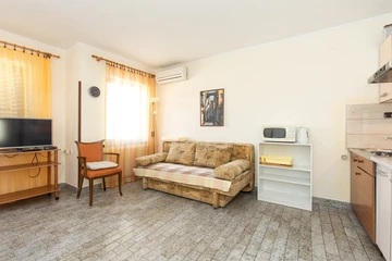 Baška Apartment for 2–3 Guests, 80 m to the Beach