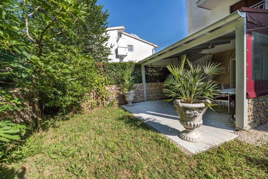 2-Bedroom Apartment in Baška with Parking