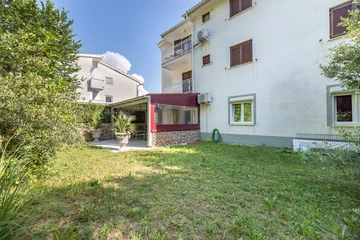 2-Bedroom Apartment in Baška with Parking