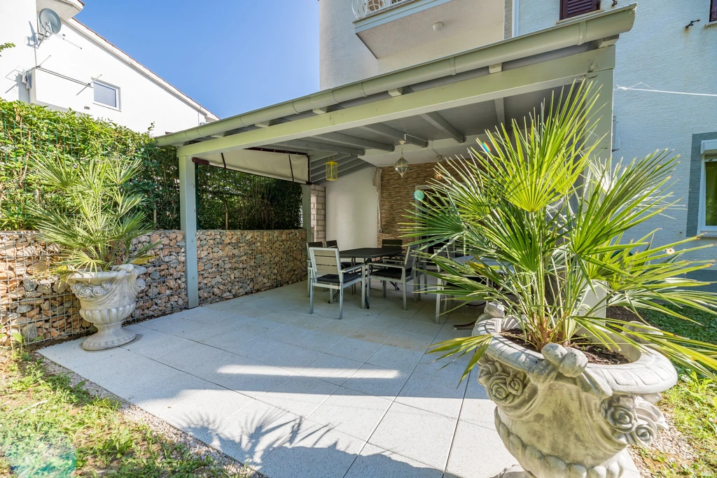 2-Bedroom Apartment in Baška with Parking