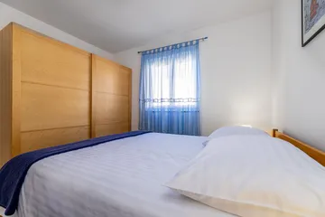 Baška 2-Bedroom Apartment for 4 Guests