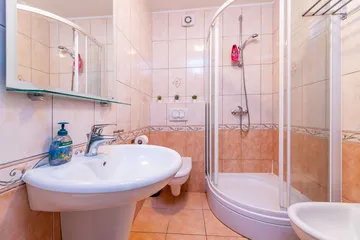 Baška 2-Bedroom Apartment for 4 Guests