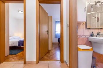 Baška 2-Bedroom Apartment for 4 Guests