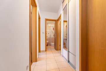 Baška 2-Bedroom Apartment for 4 Guests