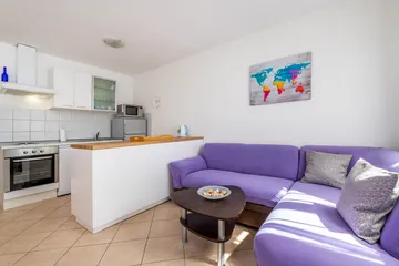 Baška 2-Bedroom Apartment for 4 Guests