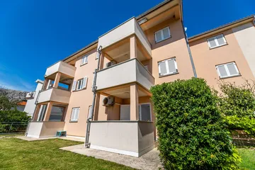 Baška 2-Bedroom Apartment for 4 Guests