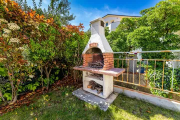 Baška 2-Bedroom Apartment for 4 Guests