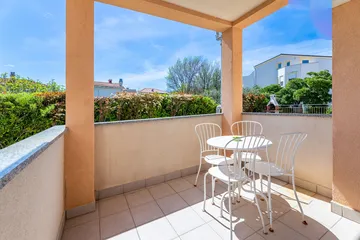 Baška 2-Bedroom Apartment for 4 Guests