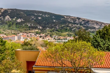 Baška Apartment for 2-4 Guests with Terrace
