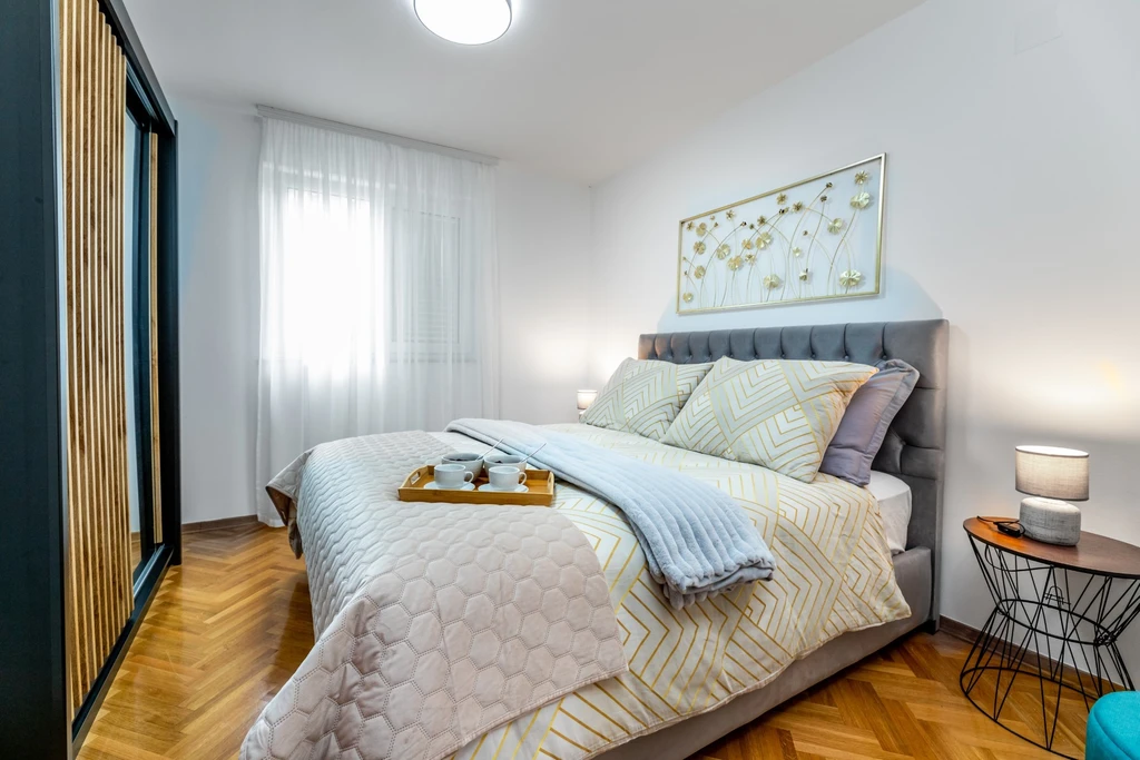 Baška Apartment for 2-4 Guests with Terrace