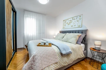 Baška Apartment for 2-4 Guests with Terrace