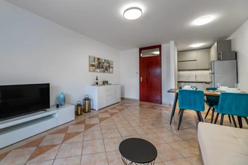 Baška Apartment for 2-4 Guests with Terrace