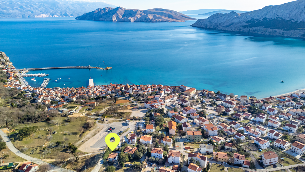 Baška Holiday House with Sea-View Terrace for 4