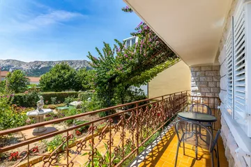 Baška Room with Air Conditioning and Parking for 2