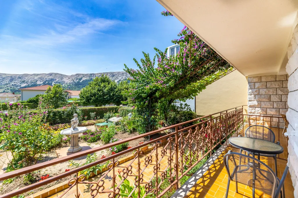 Baška Room with Air Conditioning and Parking for 2