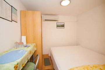 Baška Studio for 2 with Kitchenette & Air Conditioning