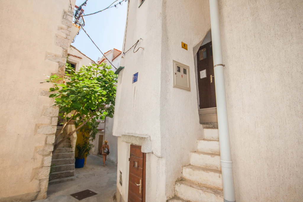Baška Studio for 2 with Kitchenette & Air Conditioning