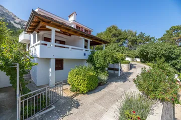Baška Apartment for 3 with Sea-View Balcony