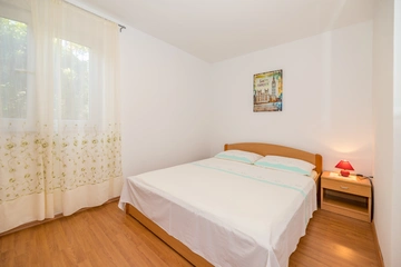 Ground-Floor Apartment in Baška for Up to 3