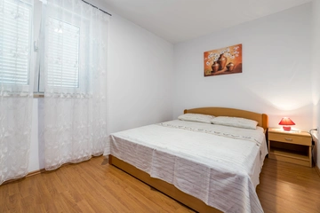 Ground-Floor Apartment in Baška for Up to 3