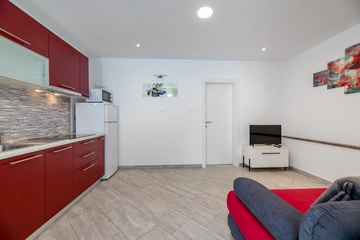 Ground-Floor Apartment in Baška for Up to 3