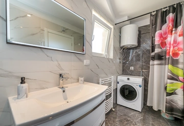 Ground-Floor Apartment in Baška for Up to 3