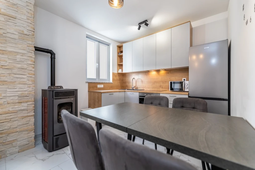 Apartment for 4 Guests in Baška Old Town