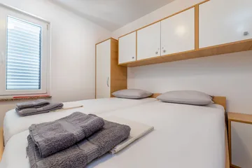 Apartment for 4 in Baška with Balcony and Sea View