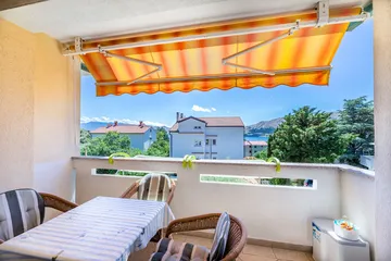 Apartment for 4 in Baška with Balcony and Sea View