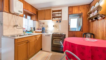 Baška Old Town Apartment for up to 5 Guests