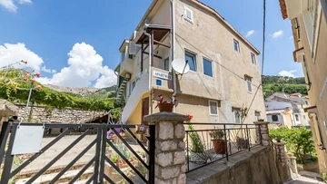 Baška Old Town Apartment for up to 5 Guests