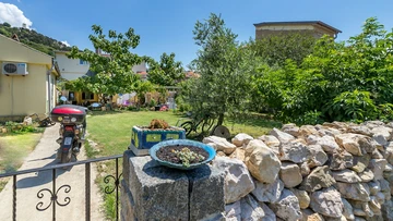 Baška Old Town Apartment for up to 5 Guests