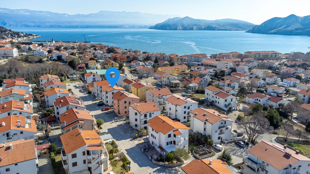 Baška Apartment with Covered Terrace and Parking