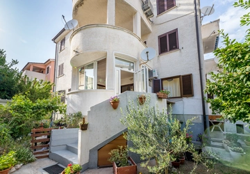 Baška Apartment with Covered Terrace and Parking