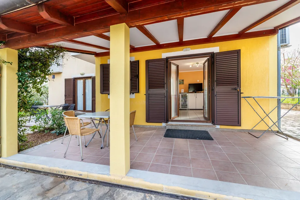2-Bedroom Apartment in Baška with Large Terrace