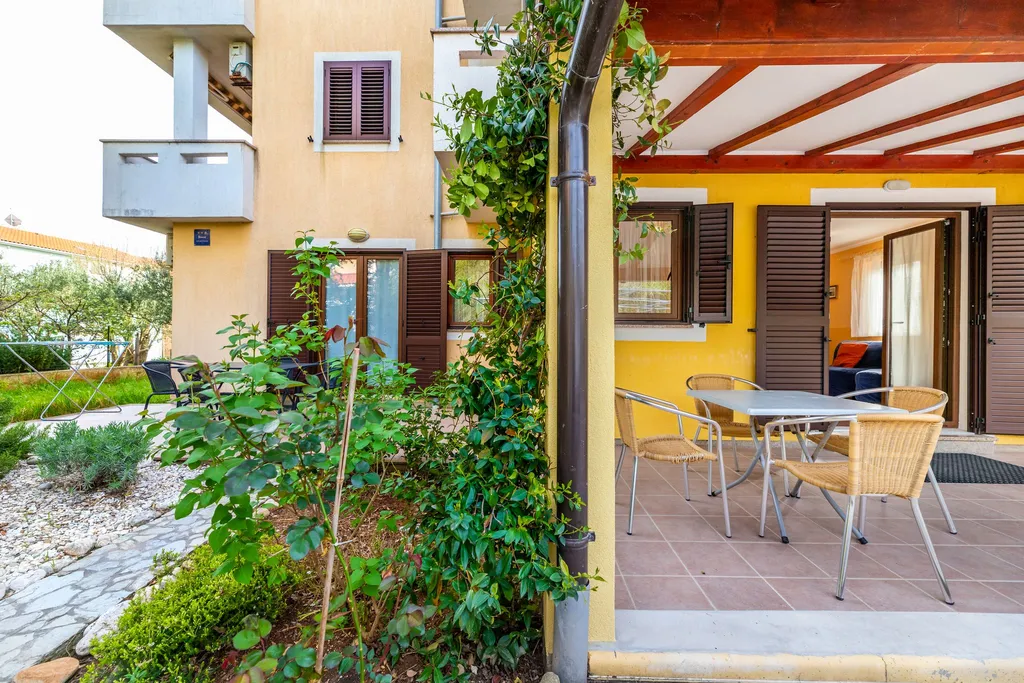 2-Bedroom Apartment in Baška with Large Terrace