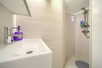 Baška Old Town Apartment for 2 Guests with Parking