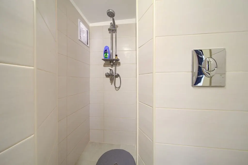 Baška Old Town Apartment for 2 Guests with Parking