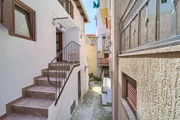 Baška Old Town Apartment for 2 Guests with Parking