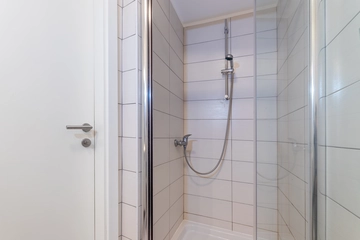 Two-Storey Apartment for 4 Guests in Baška