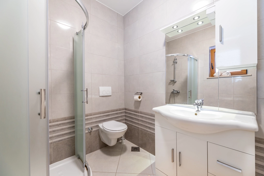 Two-Storey Apartment for 4 Guests in Baška