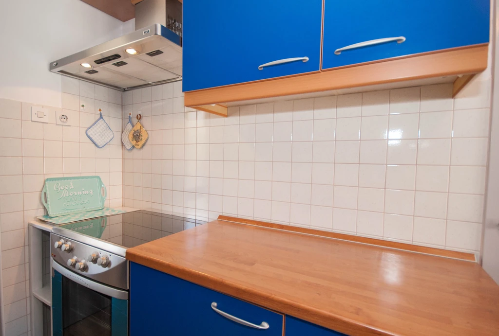 Vesna App - Apartman u Baški za 5 osoba s balkonom, 3 kupaonice i parkingom